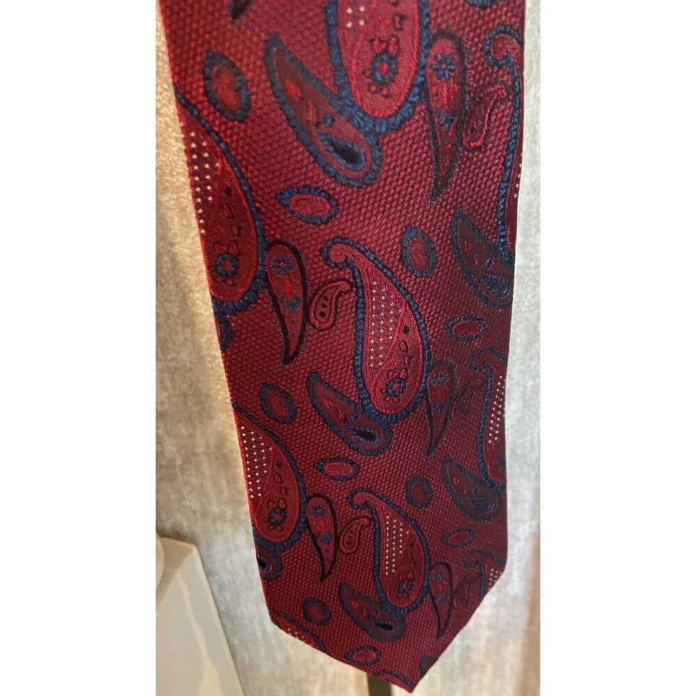 Christian Dior Men's Red Paisley Silk Neck Tie $158 Made In Italy